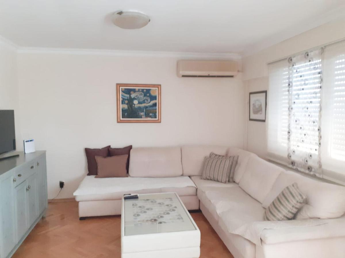 Spacious 80M2 Apartment In The Center Ljubuski Exterior photo