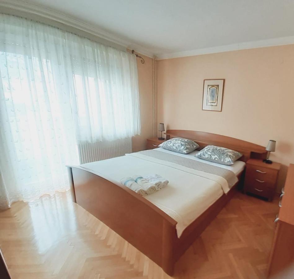 Spacious 80M2 Apartment In The Center Ljubuski Exterior photo